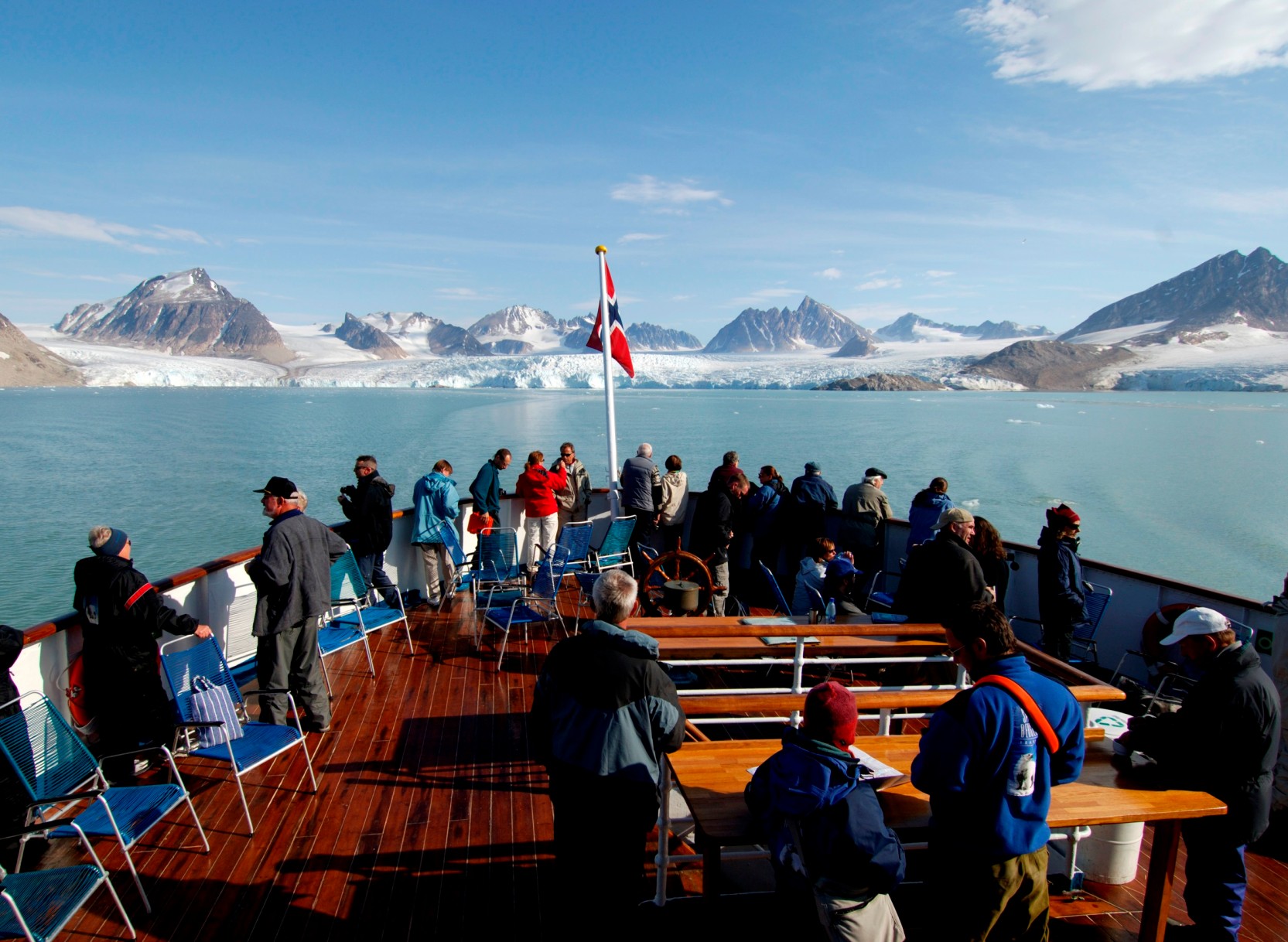Svalbard Expedition Cruise (Sunday dep.)